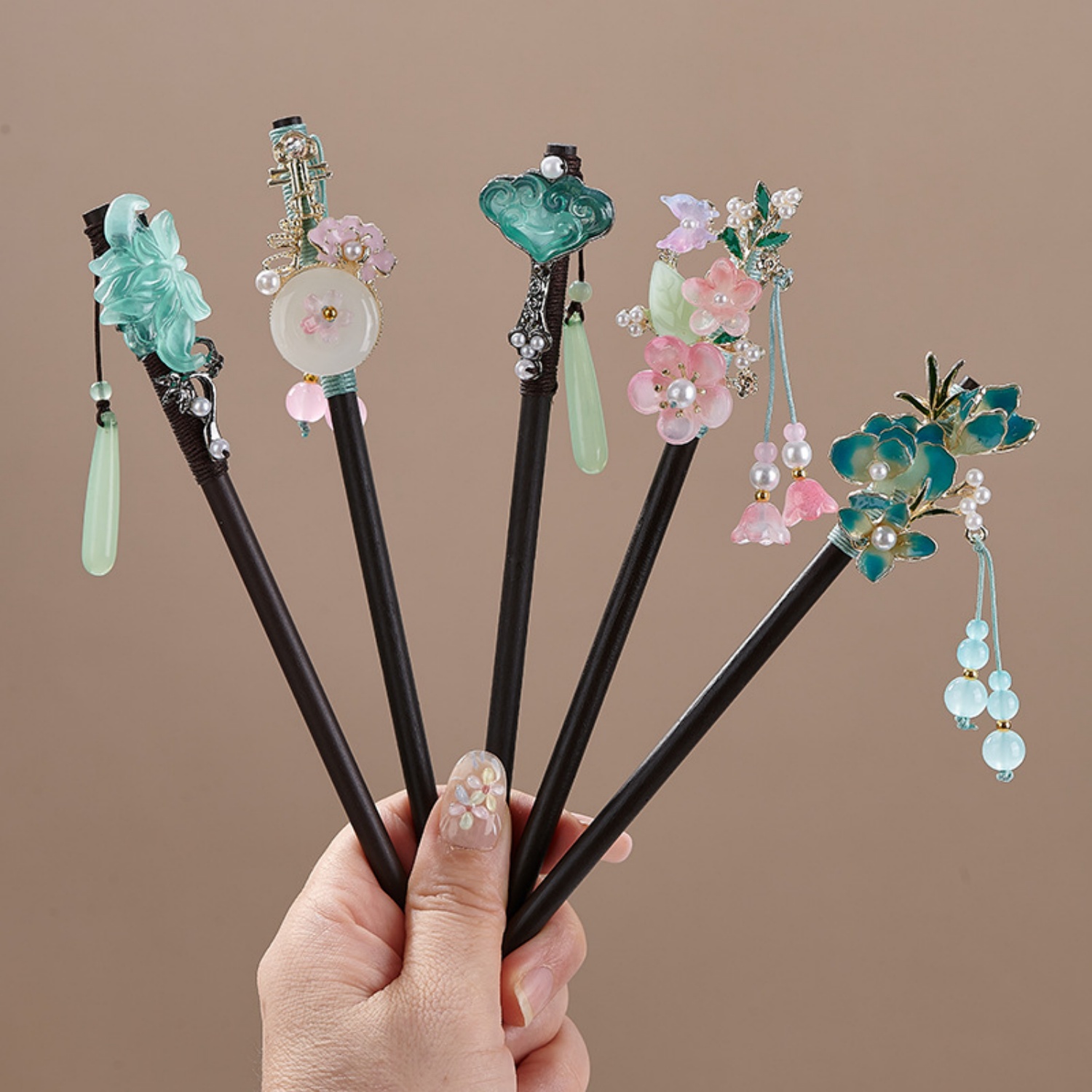 여성을위한 빈티지 꽃 머리핀 우아한 나무 꽃 머리 스틱 - Pearl Hair Pin 리뷰 및 가격