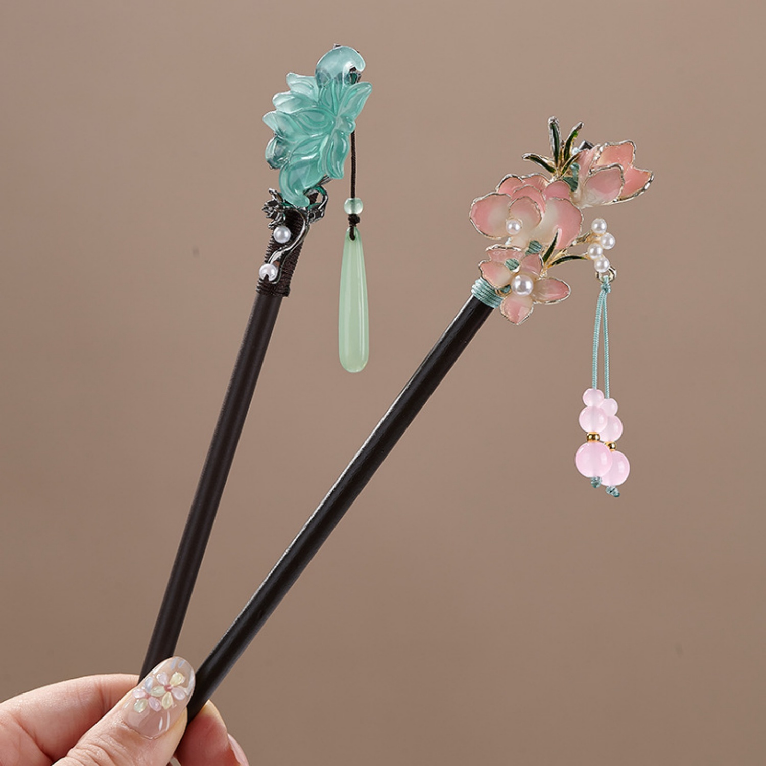 여성을위한 빈티지 꽃 머리핀 우아한 나무 꽃 머리 스틱 - Pearl Hair Pin 리뷰 및 가격